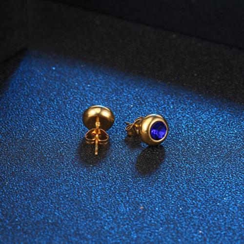 One pair gold round blue rhinestone decor earrings(width:0.99cm)