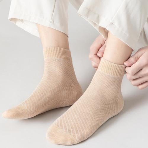 One pair new stylish solid color cotton breathable crew socks