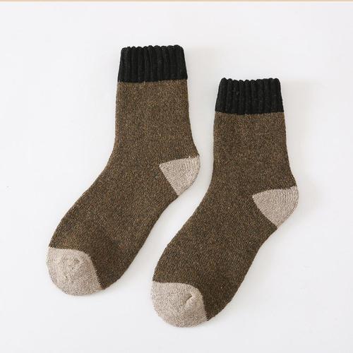 One pair new stylish contrast color thicken warm crew socks