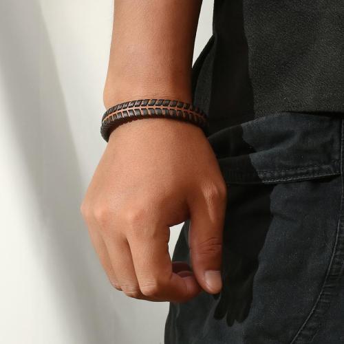 One pc retro contrasting color woven magnetic buckle titanium steel bracelet (length:21cm)