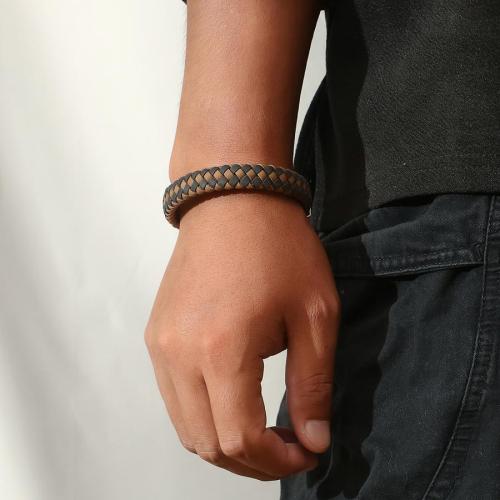 One pc retro contrasting color woven magnetic buckle titanium steel bracelet(length:21cm)